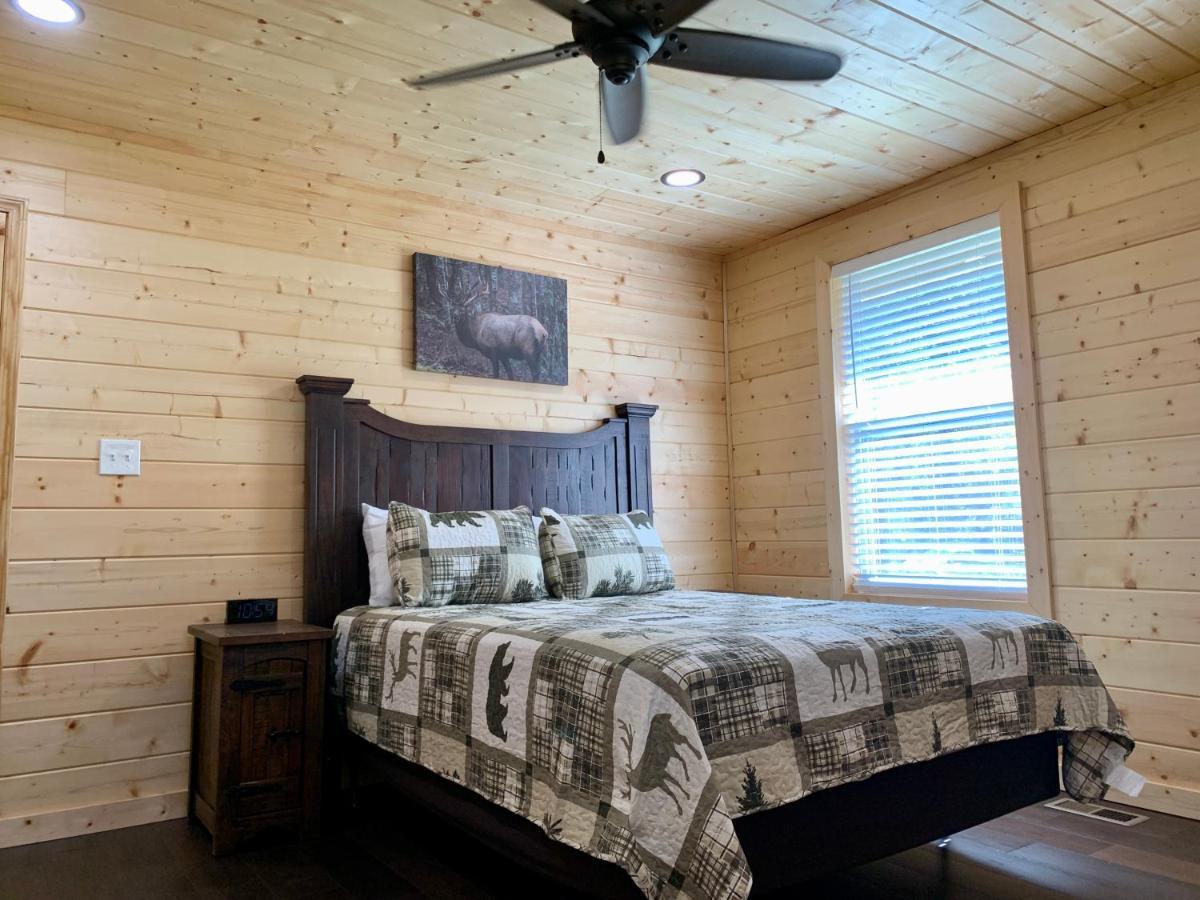 The Brick House: Brand New! 3 Bedroom Home With Private Driveway Pigeon Forge Extérieur photo