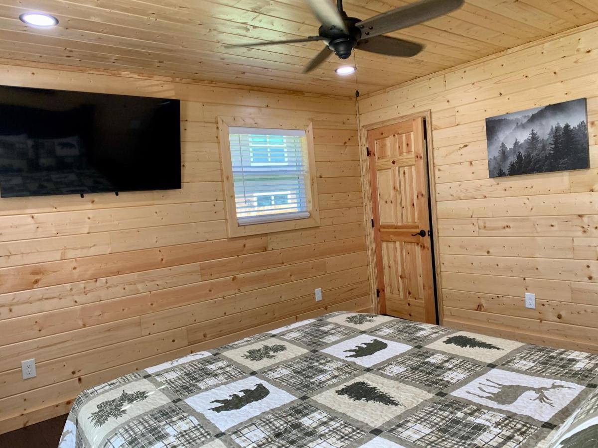 The Brick House: Brand New! 3 Bedroom Home With Private Driveway Pigeon Forge Extérieur photo