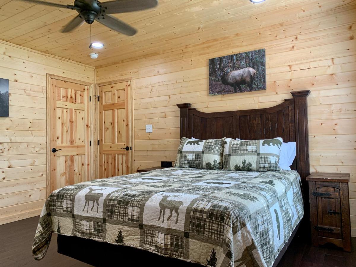 The Brick House: Brand New! 3 Bedroom Home With Private Driveway Pigeon Forge Extérieur photo