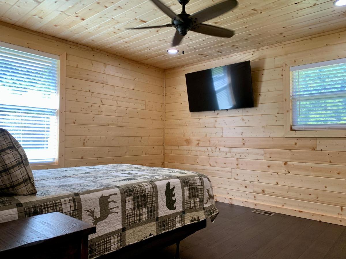 The Brick House: Brand New! 3 Bedroom Home With Private Driveway Pigeon Forge Extérieur photo